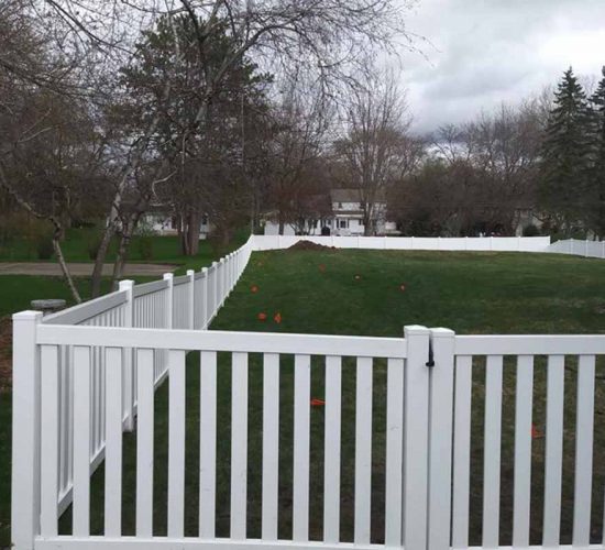 White Vinyul Closed Picket Fence Mn