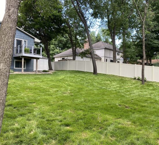 Tan Vinyl Privacy Fence Mn (1)