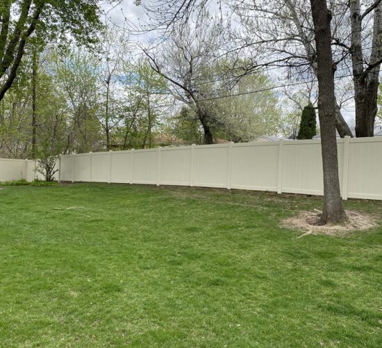 Tan Vinyl Privacy Fence Mn (5)