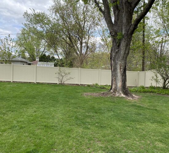 Tan Vinyl Privacy Fence Mn (7)