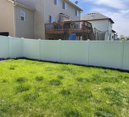 White Vinyl Privacy Fence Minnesota (7)